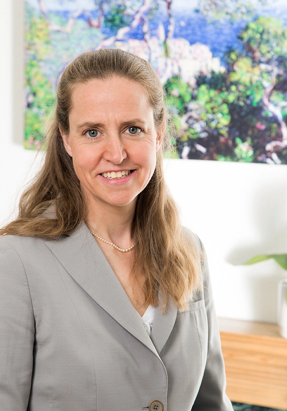 DR FRANZISKA MEUSCHEL